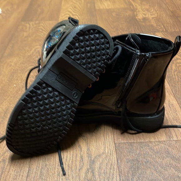 The Children’s Place Little Girl Fashion Boot - Picture 2 of 5